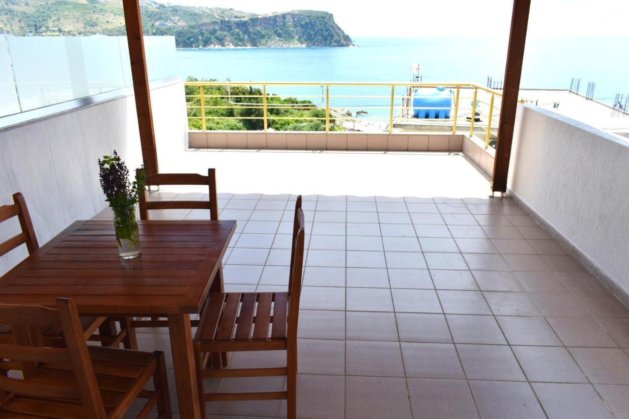 Ionio Rooms II Himare Exterior photo