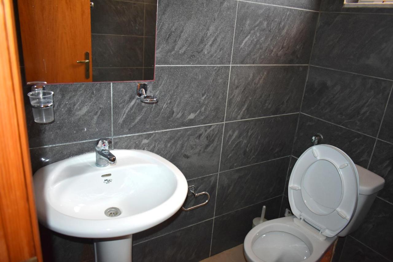 Ionio Rooms II Himare Exterior photo