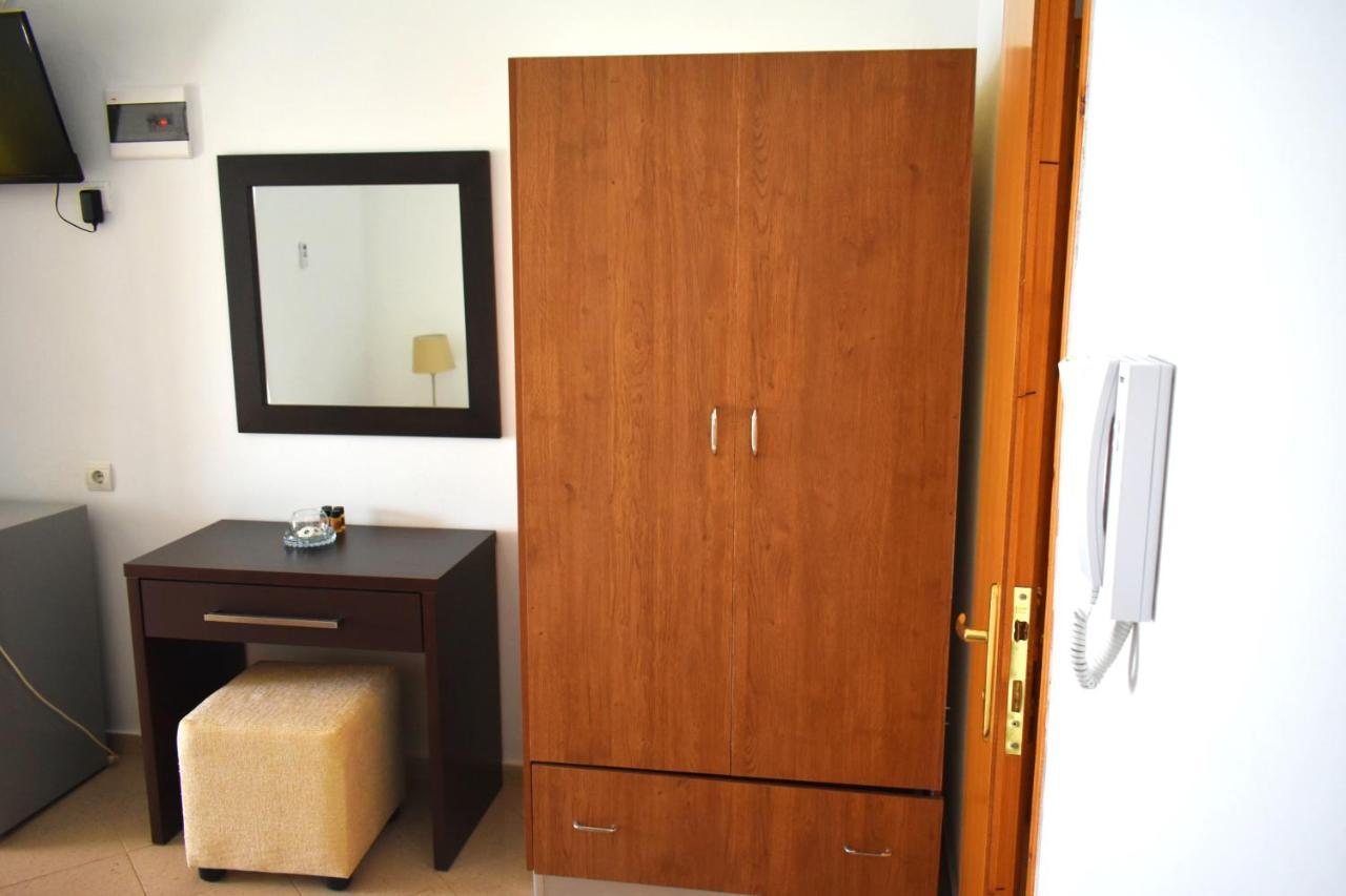 Ionio Rooms II Himare Exterior photo
