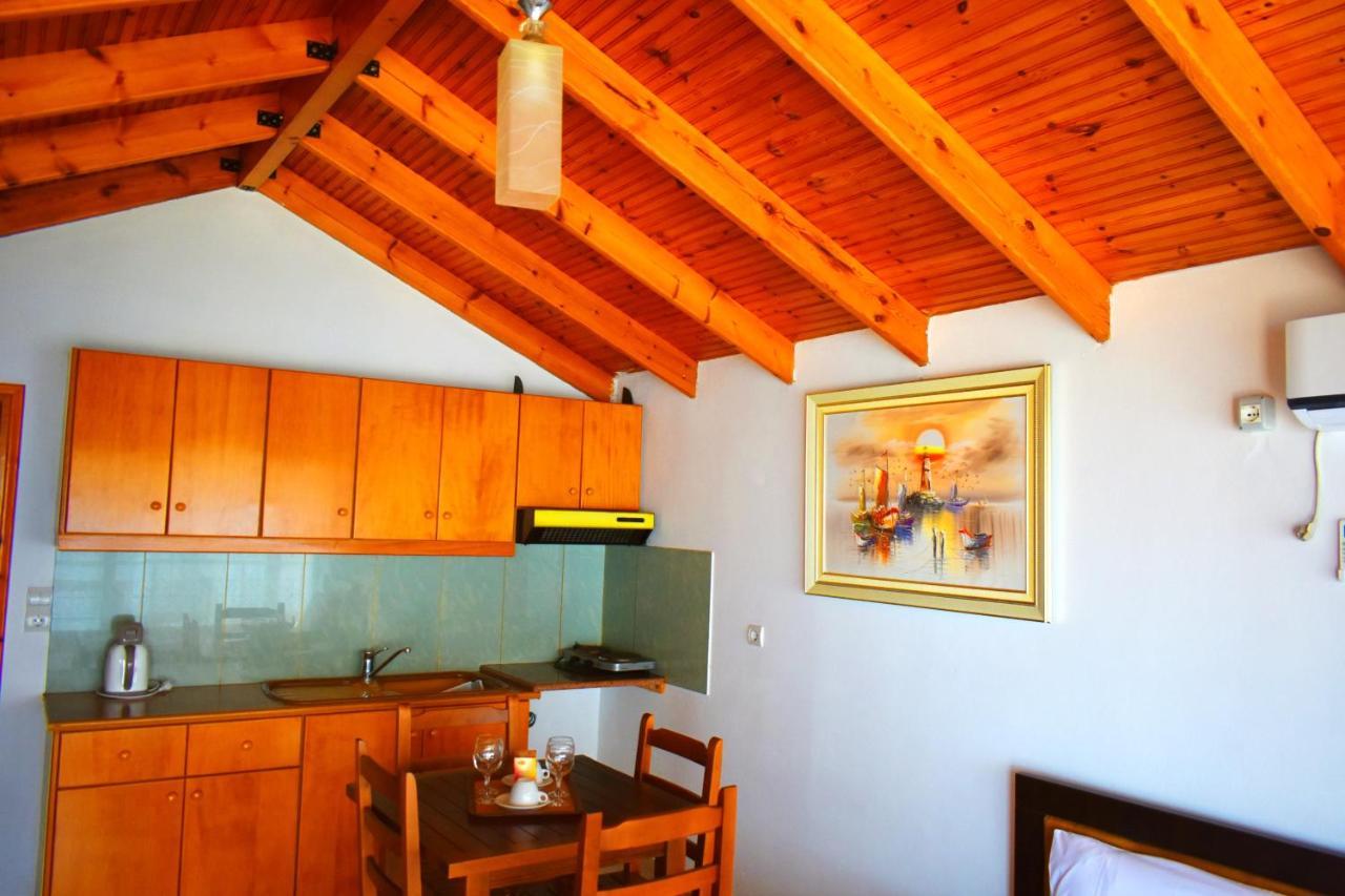 Ionio Rooms II Himare Exterior photo