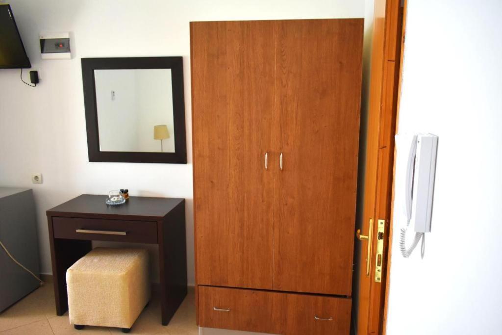 Ionio Rooms II Himare Exterior photo